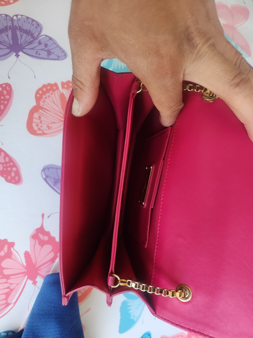 Salvatore Ferragamo Hot Pink Leather Shoulder Bag with Gold Chain - Picture 9 of 14